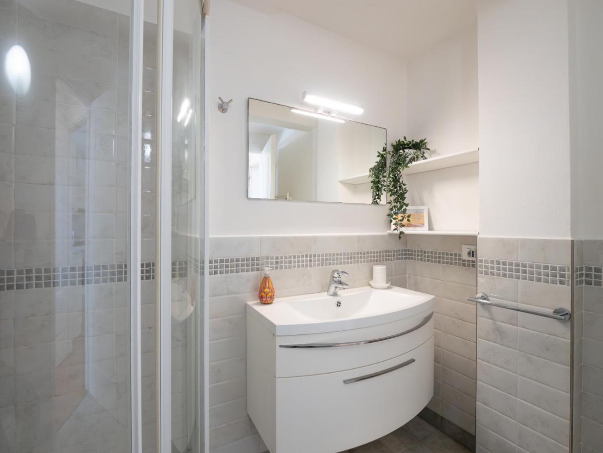 Appartamento Mimosa "A Casa Felice" Pietra Ligure Exterior foto